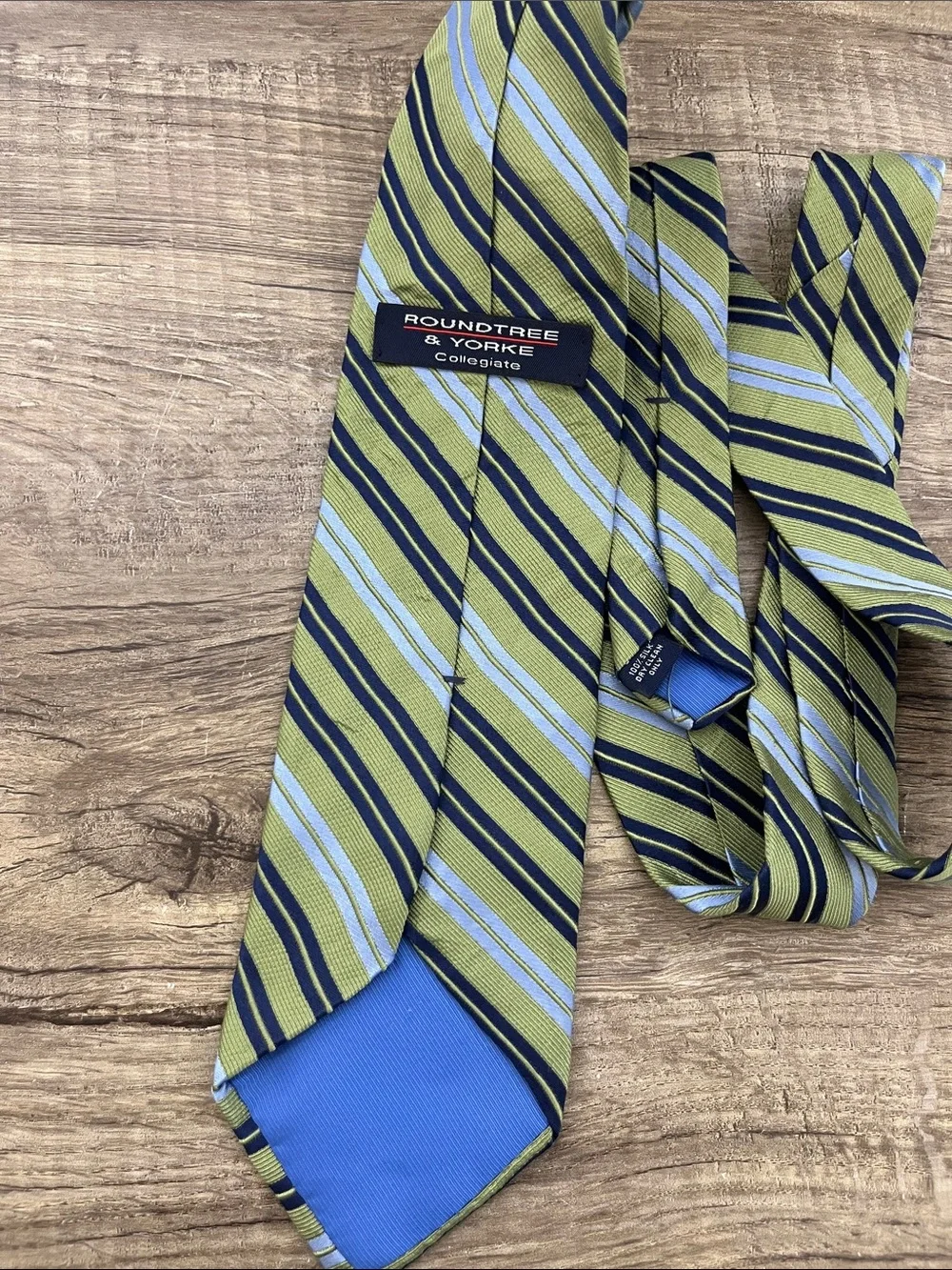 Roundtree & Yorke refined striped